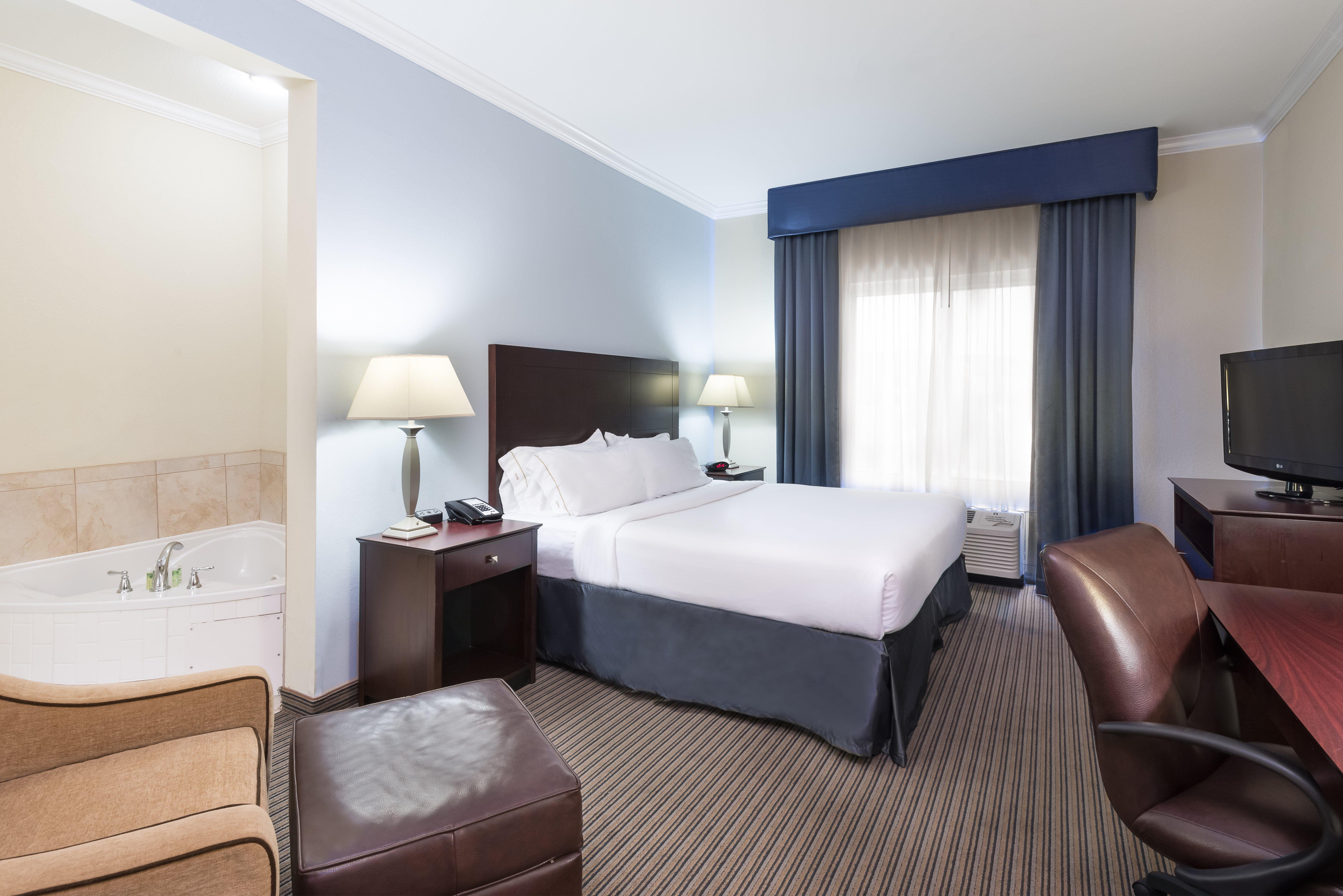 Holiday Inn Express Hotel & Suites New Iberia - Avery Island By Ihg Екстериор снимка